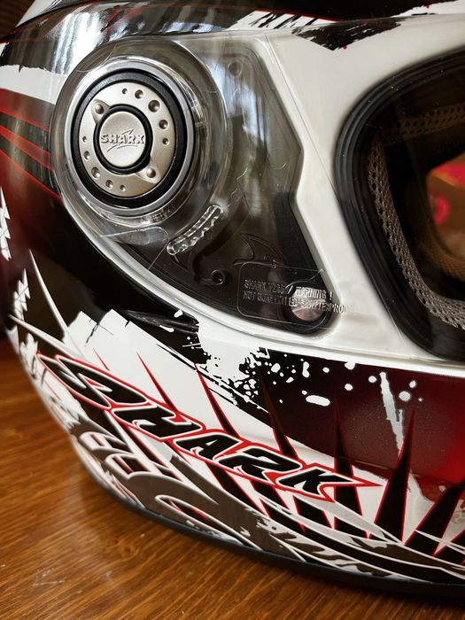 Casca motor SHARK-noua . Marime mica