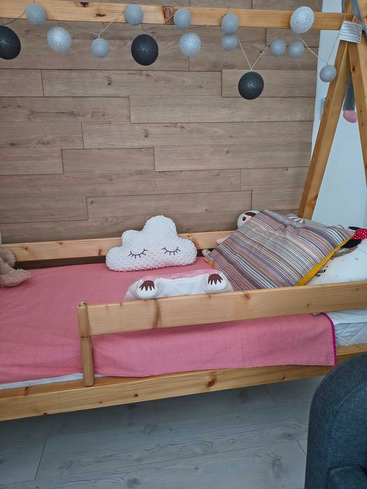 Vând pat copil model deosebit