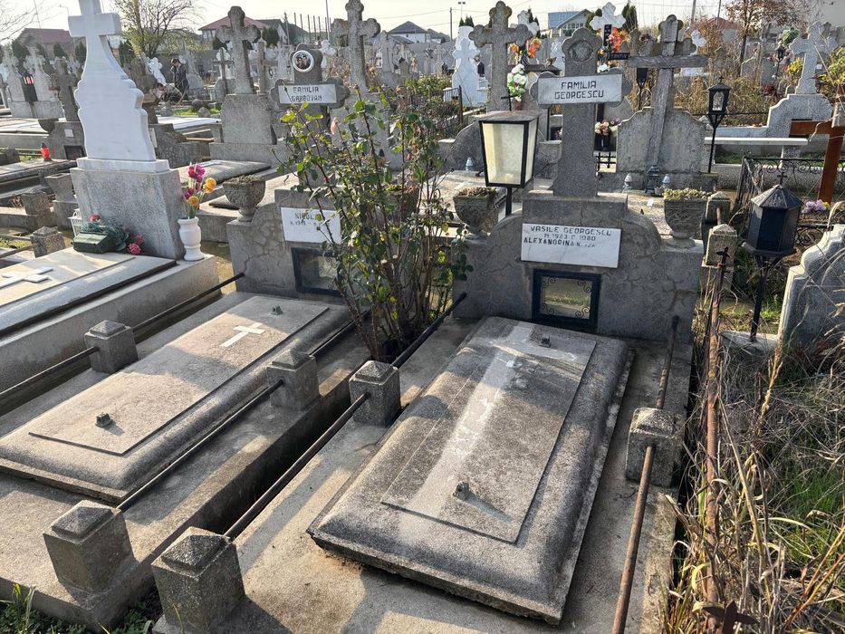 2 Locuri de veci 2 cripte fiecare, Cimitirul Glina, centura Bucuresti