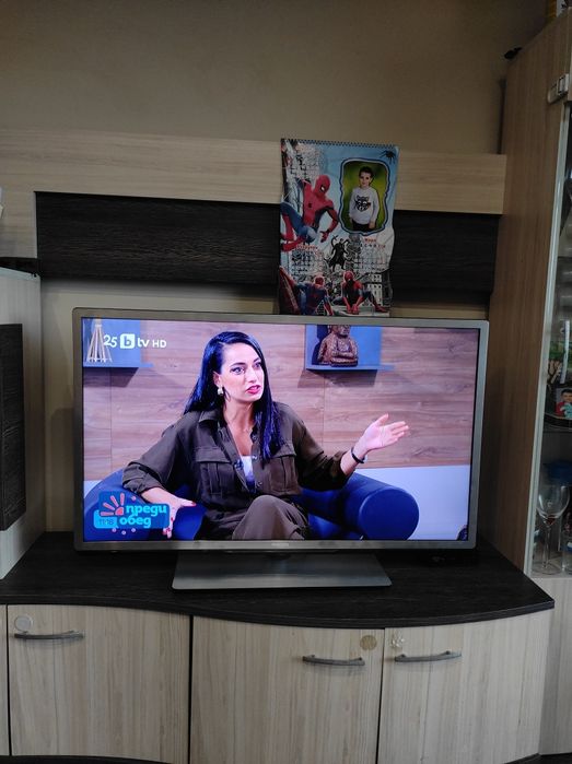 LED Телевизор PHILIPS 40 инча