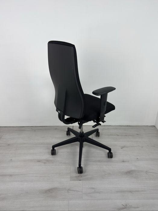 Ергономичен офис стол Interstuhl – идеален за дома и офиса обзавеждане