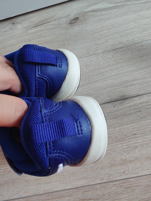 Adidași mărimea 21. Stare perfecta