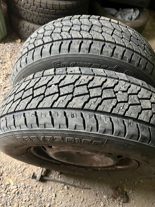 Зимние шины шипованные 225/75/16 комплект