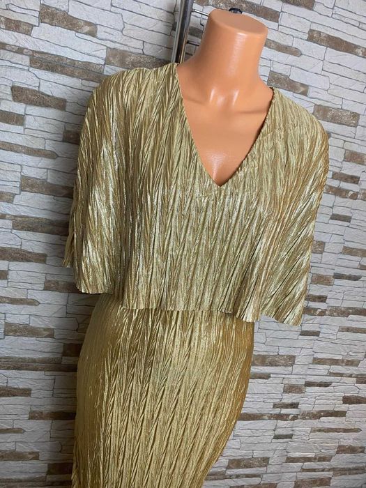 Rochie midi guler gen capa Club L