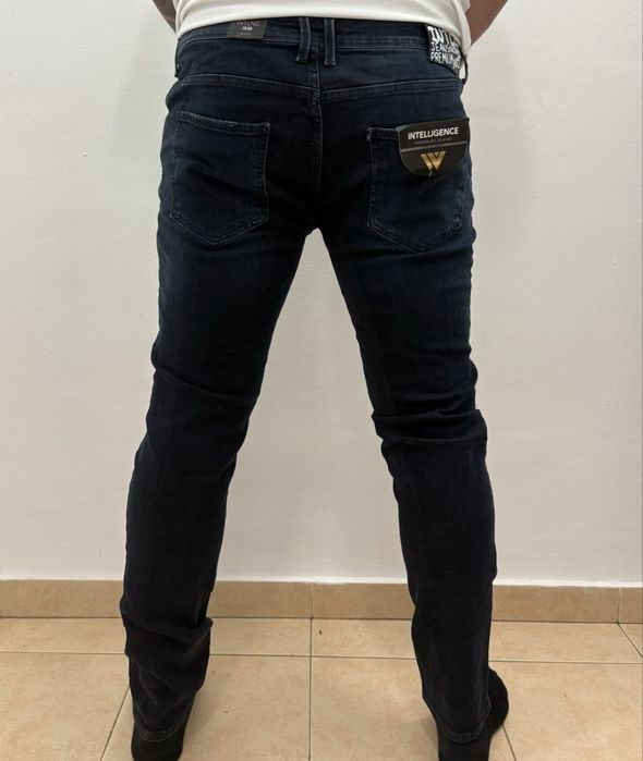 Италиански мъжки дънки