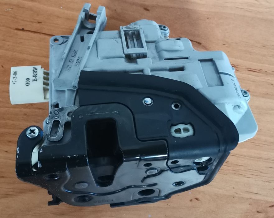 Брава за предна дясна врата seat/leon/altea/ibiza/cupra