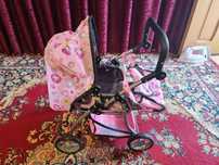 Vînd Cărucior Kitty Doll Stroller .