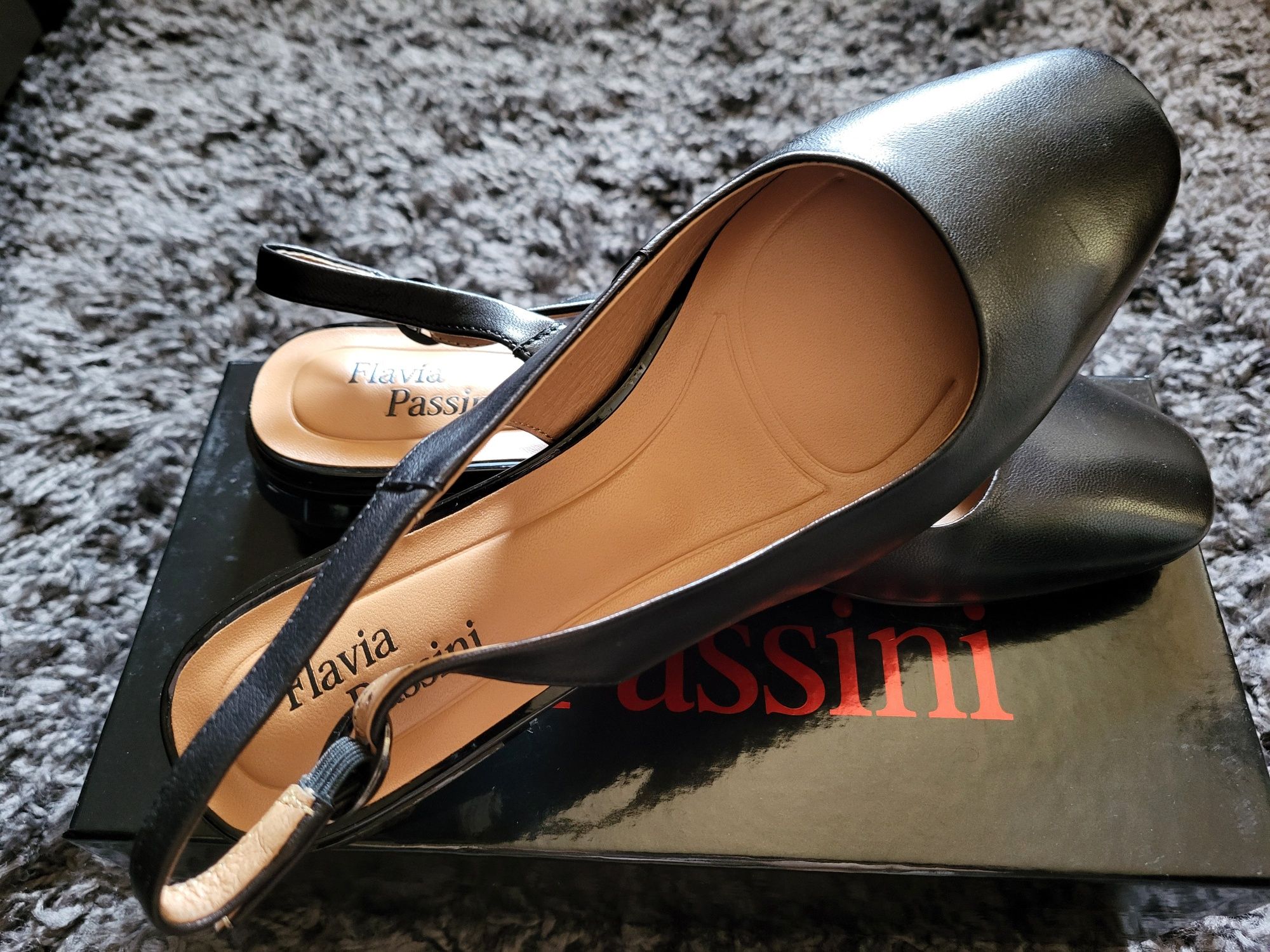 Saboti casual FLAVIA PASSINI(piele naturala)preț inițial 479 lei