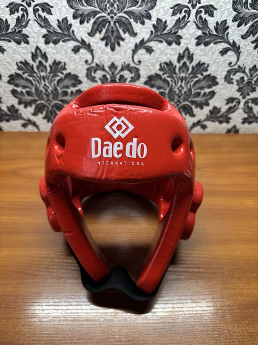 Шлем для тхэквондо и бокса