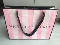 Оригинални торбички на марката Victoria’s Secret
30/40 см