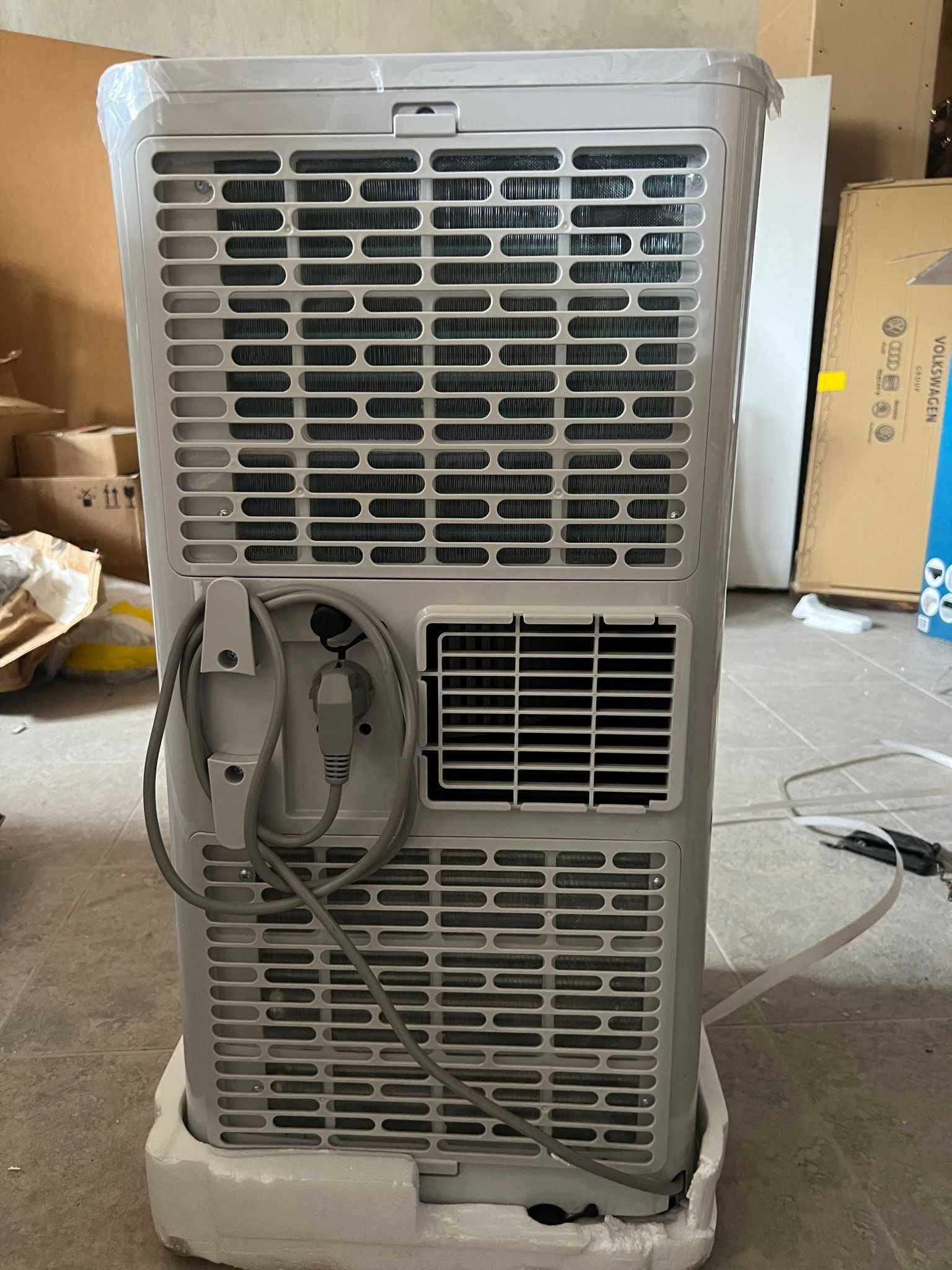 Мобилен Климатик с Компресор 9000 BTU 9ка Фреон Чисто Нови