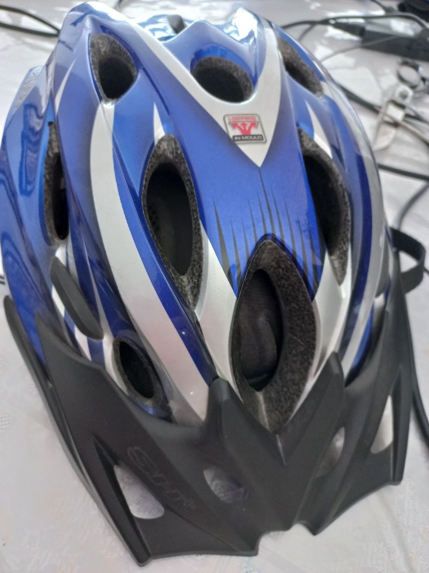 Продам каску шлем велосипедную