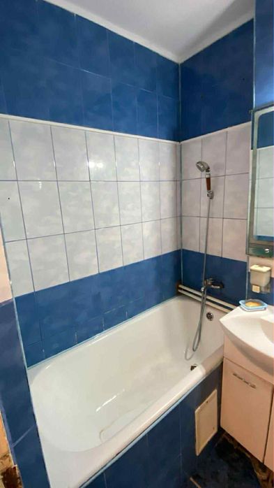 Vând apartament 2 camere in Turnu Magurele