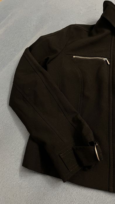 Черно официално яке