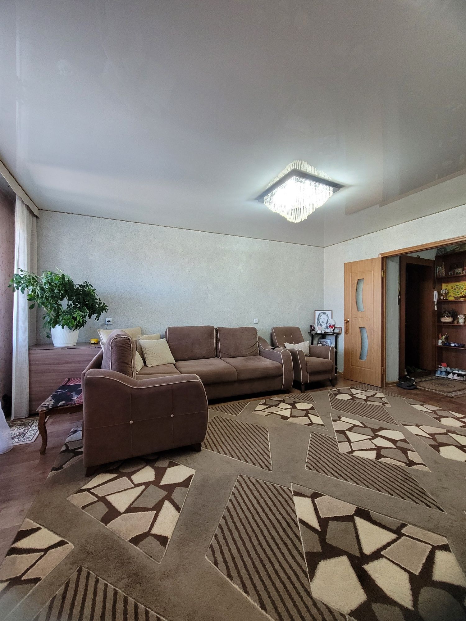 Продам 3 комн.квартиру район Океан!