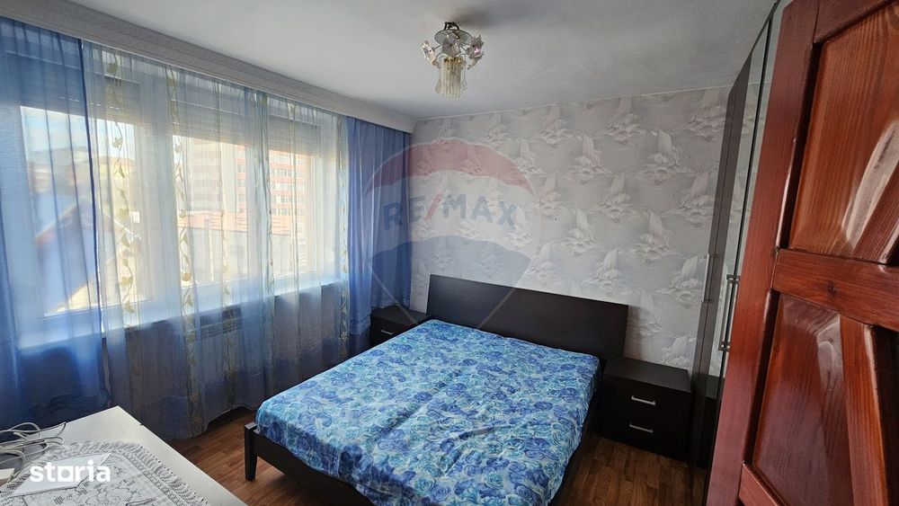Apartament 3 camere de vânzare – Zona 1 Decembrie, Piatra Neamț
