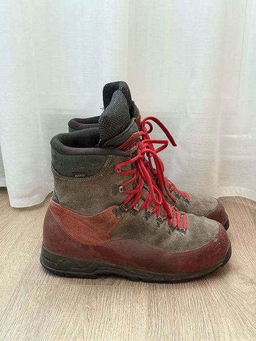 Bocanci protecție MEINDL atentie sunt folositi