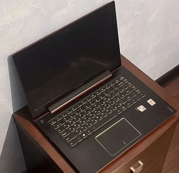 Lenovo IdeaPad u 430p Ультрабук