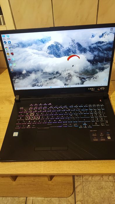 Leptop gaming Asus Rog Strix