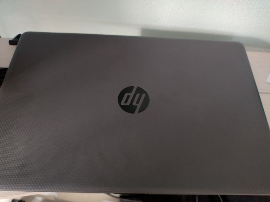 Laptop HP 250 g7