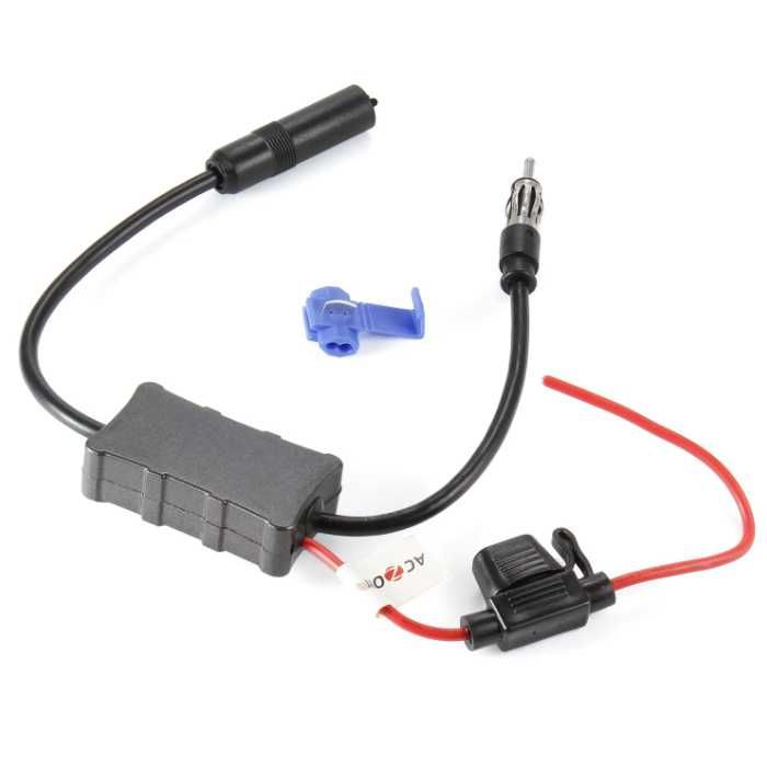 Усилвател за автомобилна антена с захранване 12V.