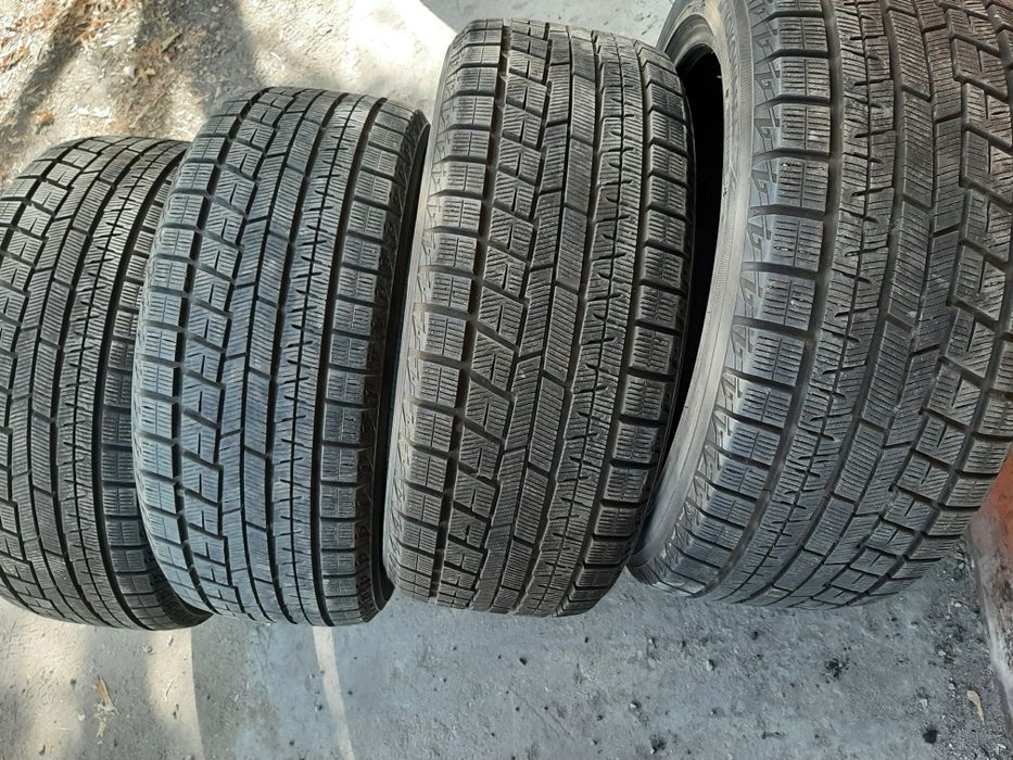 Продам шины 235/45/18 якохама