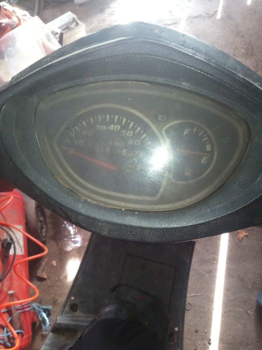 Scuter cu motor de 50 cc + un atv de 107 cc