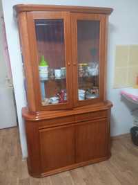 Продам рералитетный куханый шкаф из натуральной древесины за 100 Ка