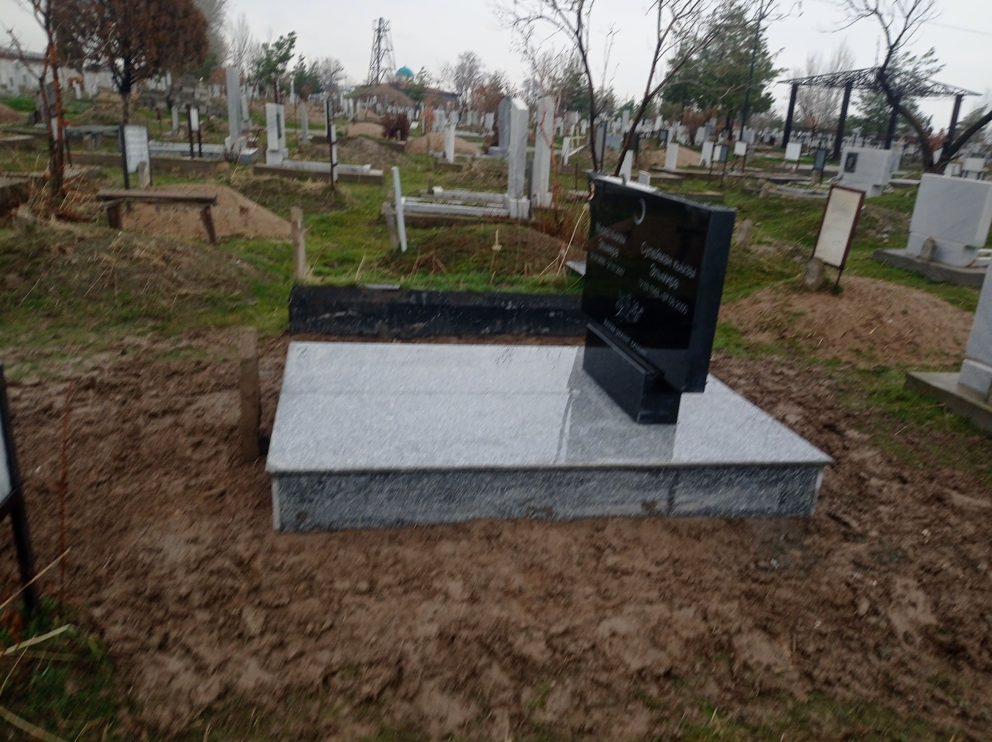 Памятники и мрамора гранита