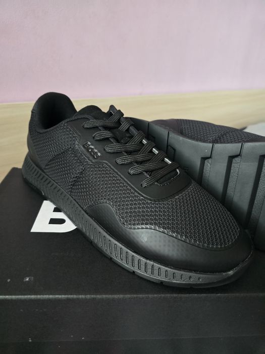 Маратонки BOSS Titanium
