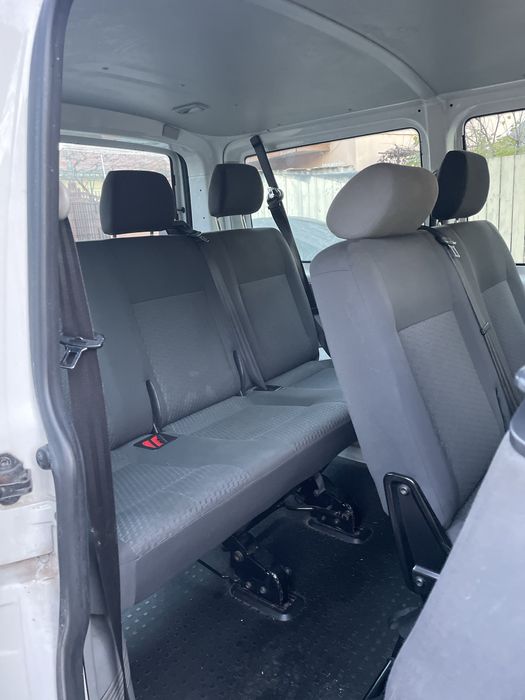 Dezmembrez VW transporter T5 2.0 TDI an 2013