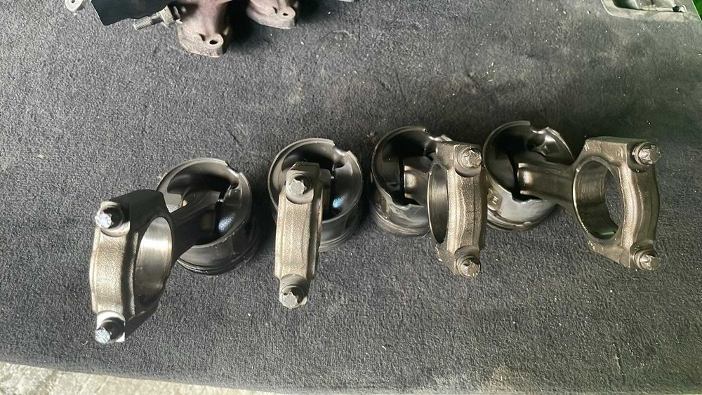 Бутала с биели BMW N47 E83 / E87 / E90 / E91 / E92