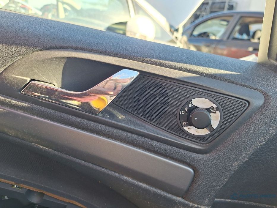 Maner interior portiera fata stanga SKODA OCTAVIA 1Z3 2004 - 2013