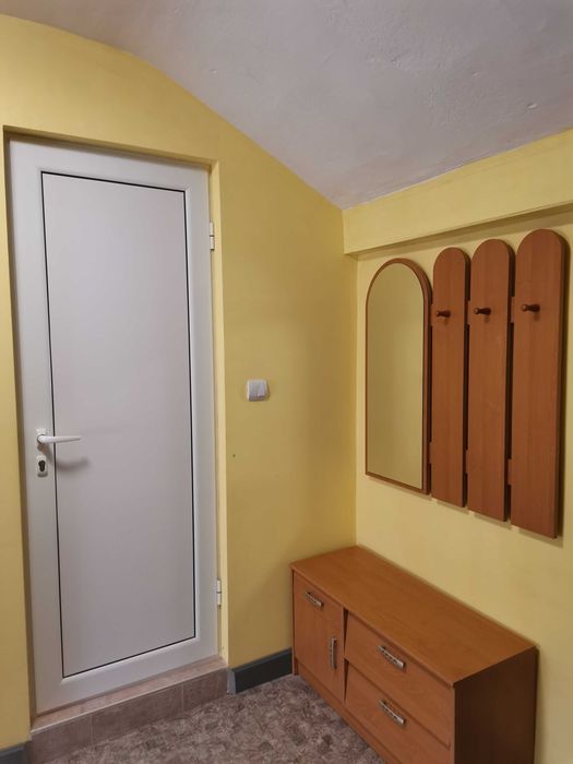 Под наем, пазара, ет. 2