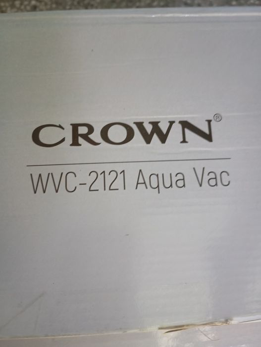 Прахосмукачка с воден филтър Crown Aqua Vac
