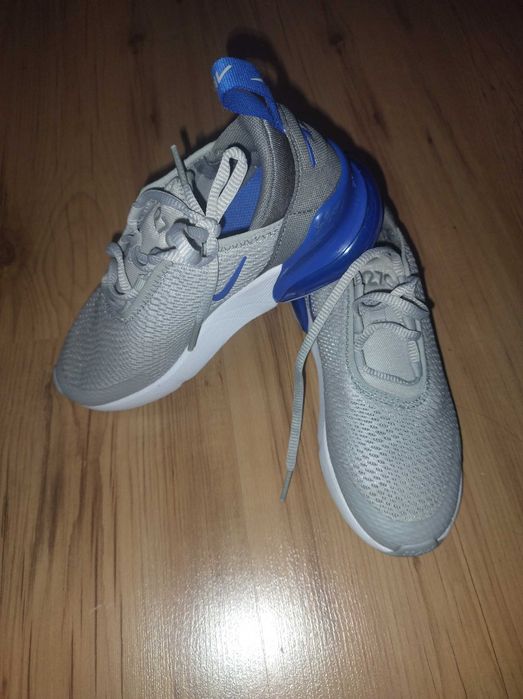 Adidasi Nike 270