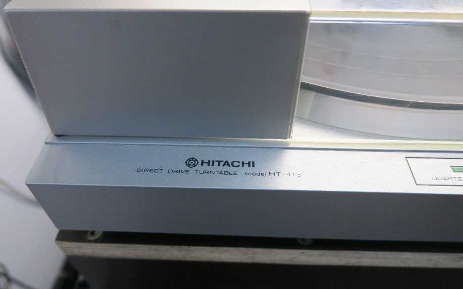 проигрыватель винила Hitachi HT-41S LP + 2 пластинки