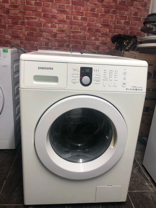 Стиральная машина SAMSUNG - 6 кило белья