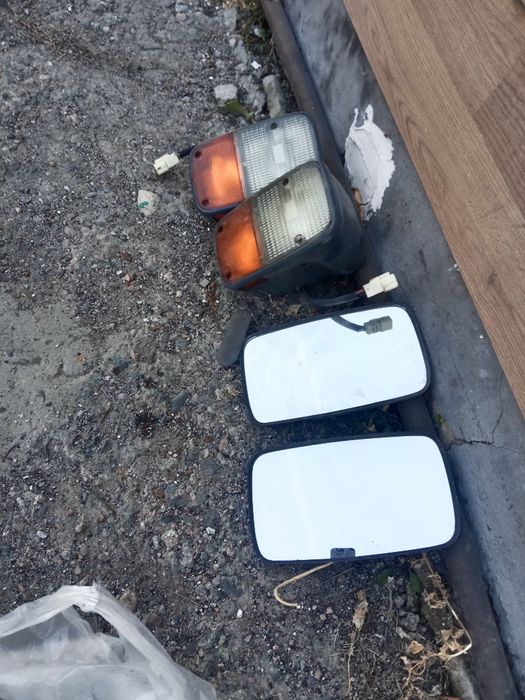 Продам на погрузчик кару фары и зеркала на 8 модель тоета