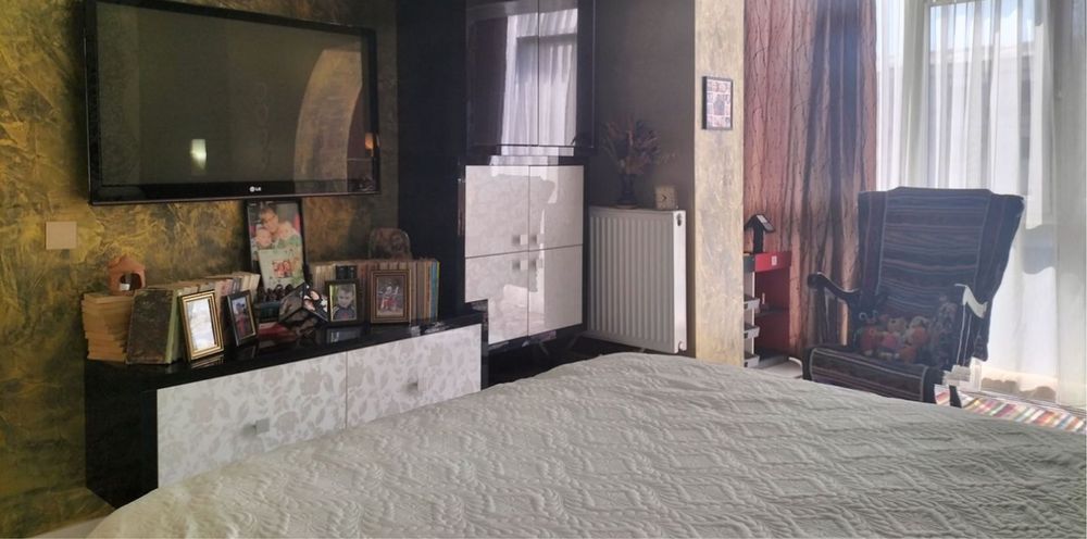 Vand / Schimb apartament 3 camere cu apartament cu 2 camere