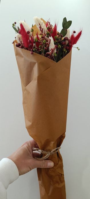 Букет от сушени цветя в Коледен стил