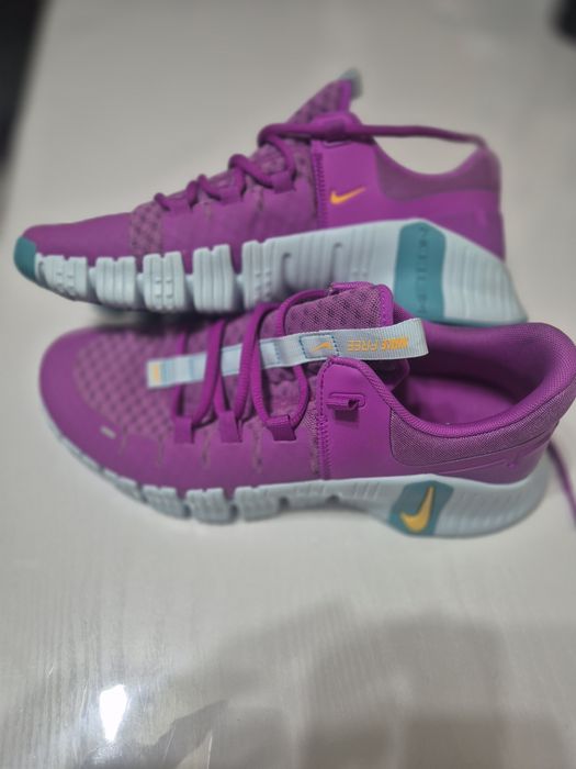 Adidasi nike metxon  42