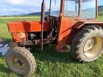 Vând Tractor  utb550