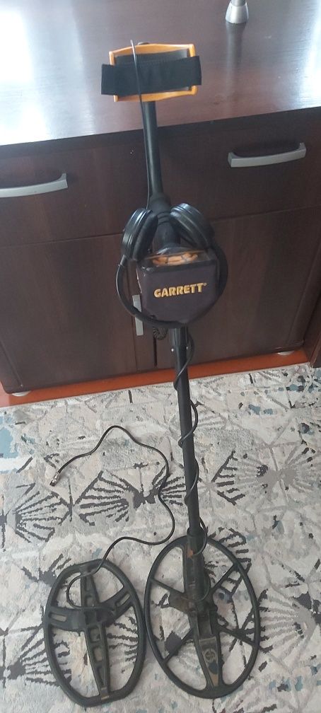 Продаю металлоискатель Garrett Ace 400i