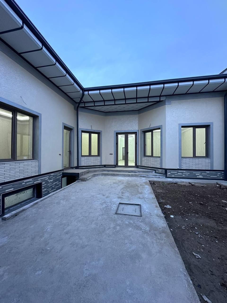 Arzon xovli.  2.5 sotixli 4 xona Atp