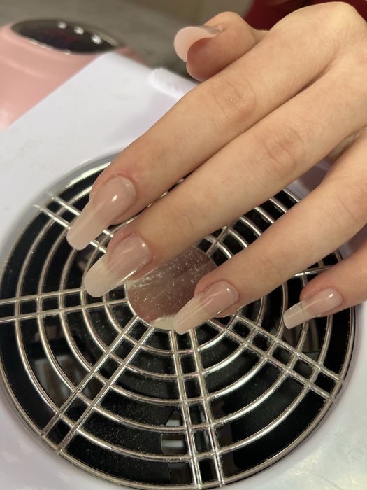 Manichiura curata si simpla