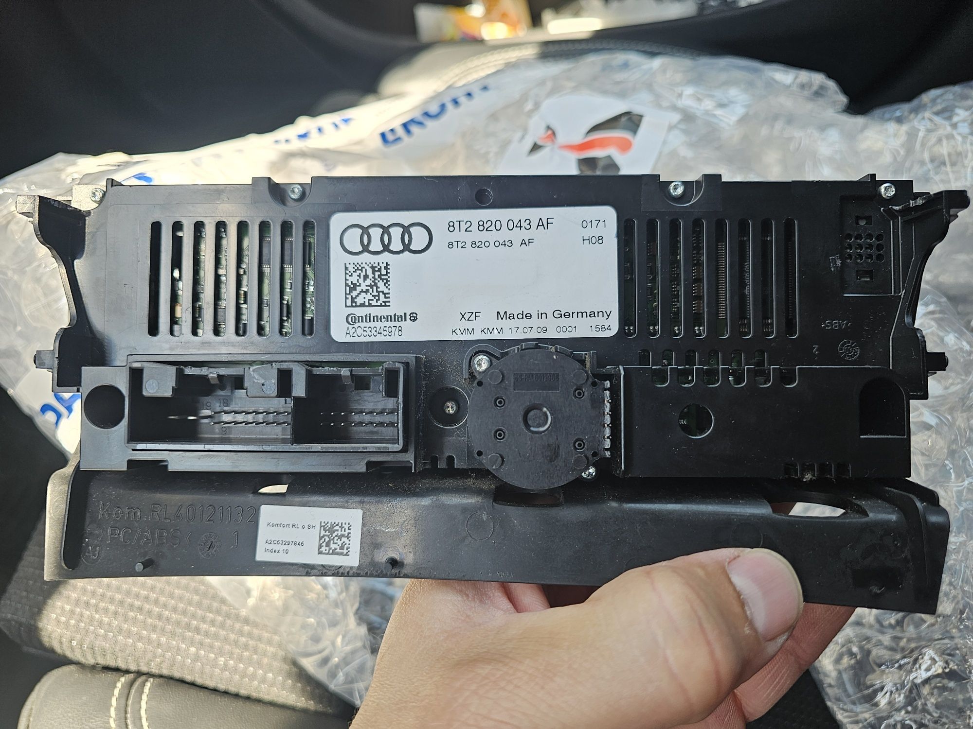 Управление климатик за Audi A4 B8