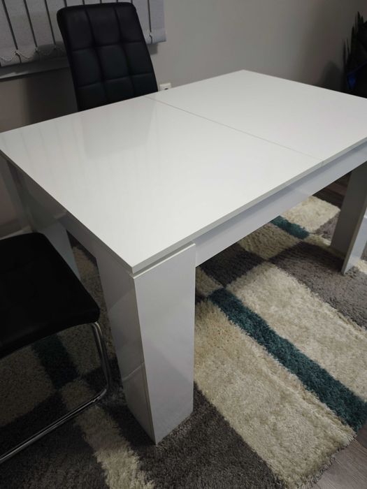 Трапезна кухненска маса