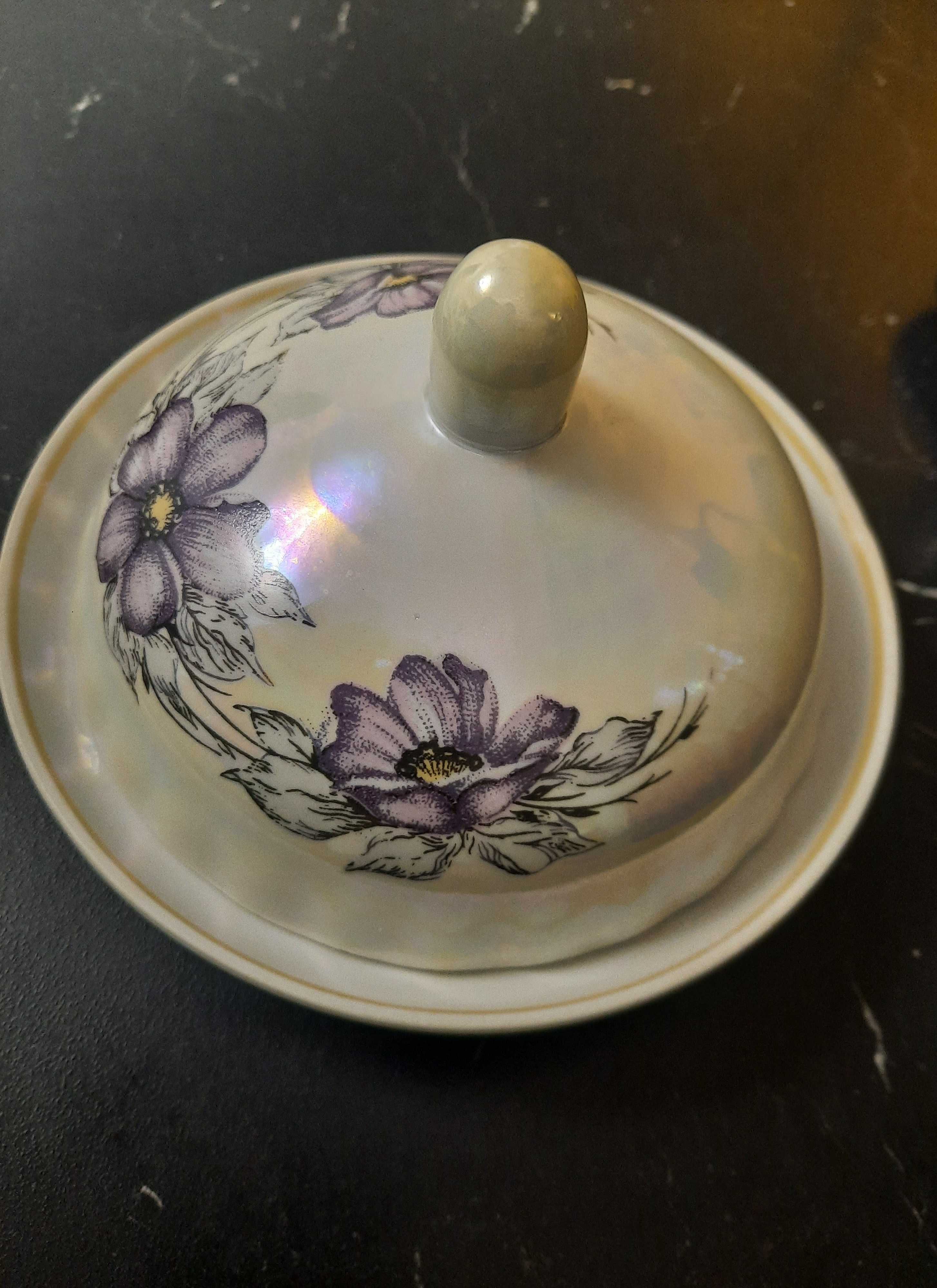 Untiera/farfurie cu capac vintage