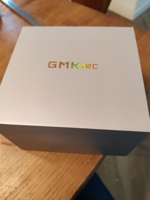 Titlu: GMKtec G10 – Nou, Sigilat – Ryzen 5 / 16GB / 256GB

Descriere: